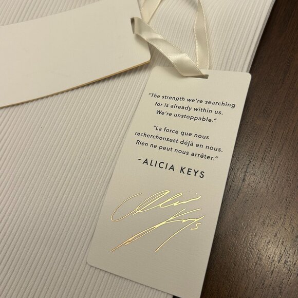 NWT Athleta + Alicia Keys Elation Ribbed Bike Shorts Cream Color Size Medium - Picture 11 of 16